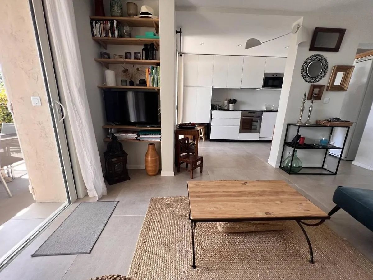 Mas 2 Chambres Avec Piscine, Tennis, Parking Et Wifi - Fr-1-726-24 La Croix-Valmer Holiday home