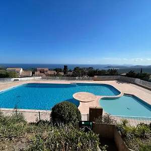 Appartement Bastide 2 - Piscine - Vue - Wifi - 2 Sdb, La Croix-Valmer